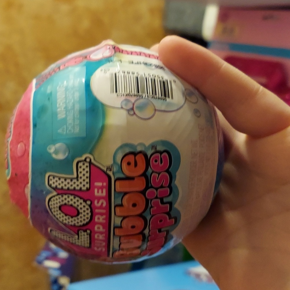 L.O.L. Surprise Bubble Surprise Pink Ball - Picture 2 of 2